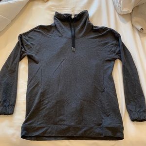Lululemon grey pullover sweatshirt